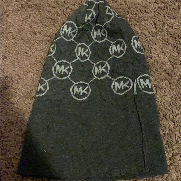 Michael Kors hat - Picture 2 of 2